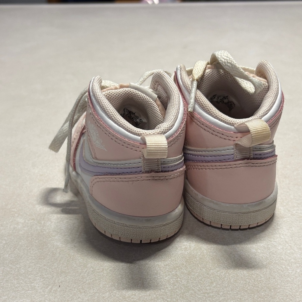 Nike Kids Light Pink and White Sneakers - Picture 4 of 7